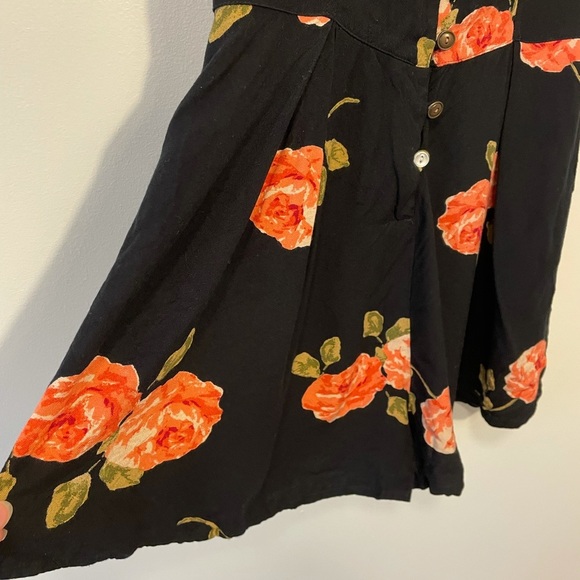 Urban Outfitters Floral Romper - Picture 5 of 14